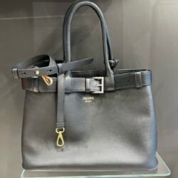 Prada Buckle Grande nera - immagine 2