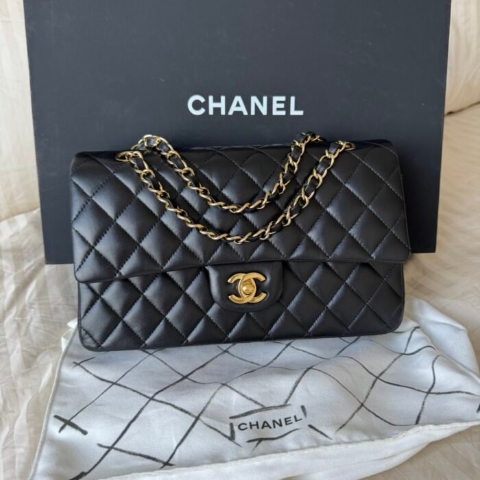 Chanel Timeless media nera